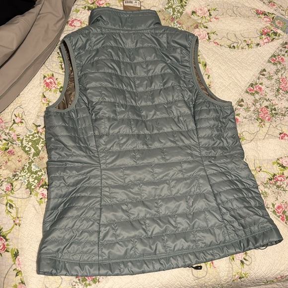 Patagonia Nano Puff Vest - Picture 3 of 4